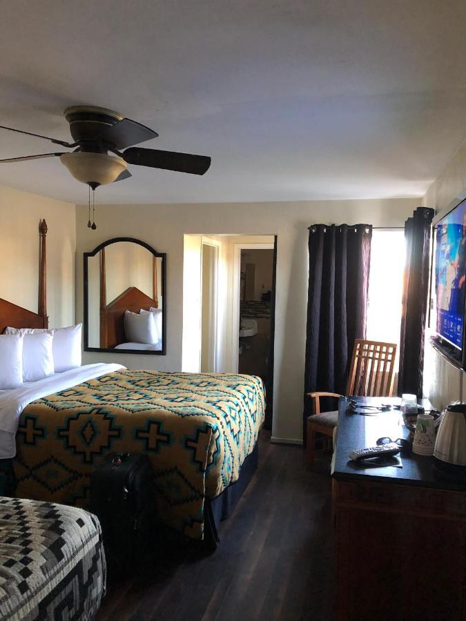 Apache Lodge Прескот Екстер'єр фото